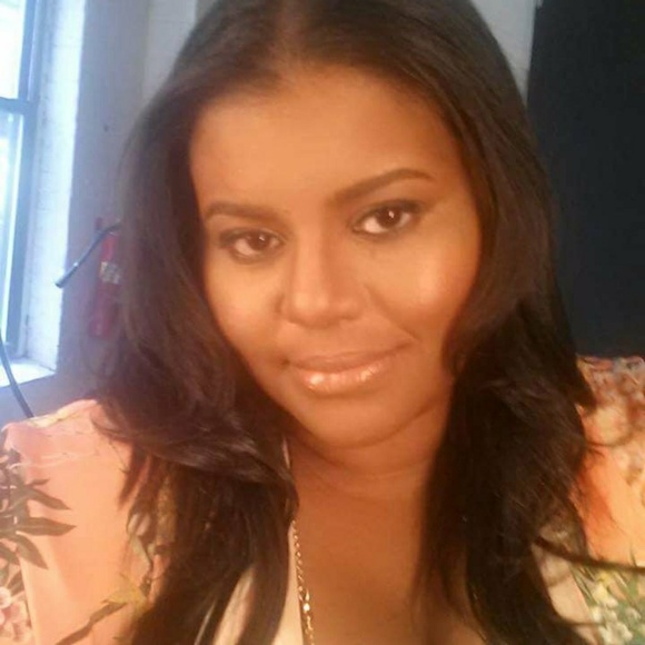 Meet your Posher, Syreta - Picture 6 of 7